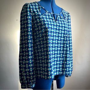 Mine by Anthropology Long Sleeve Blouse in Geometric Blue/White with Cut Outs